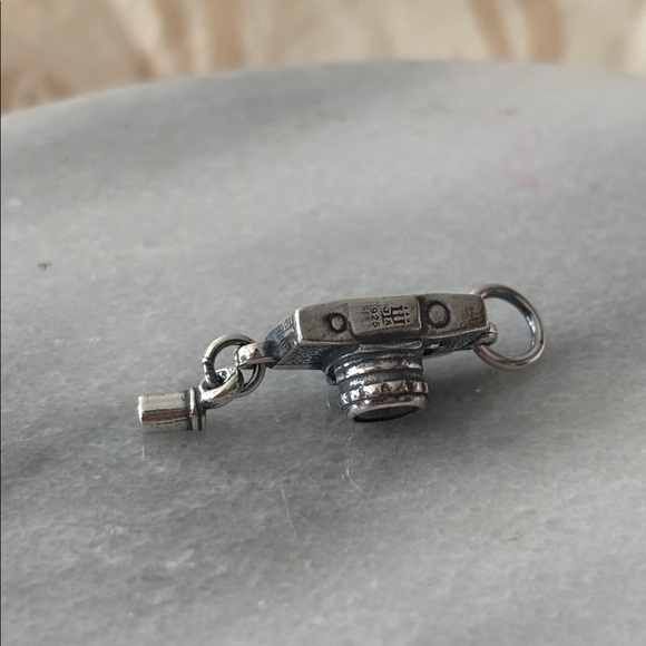 New James Avery 35mm camera & Canister charm! Never worn! - Picture 4 of 5